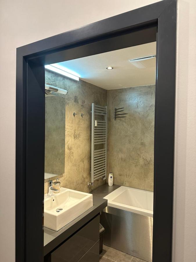Apartments Palmovka ปราก ภายนอก รูปภาพ