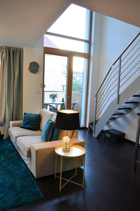 Apartments Palmovka ปราก ภายนอก รูปภาพ